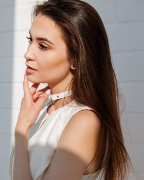 dark brown hair with light brown highlights